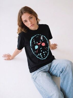 MONDO: Friday the 13th Jason Hockey Mask Graphic T-Shirt Black Mens Cropped